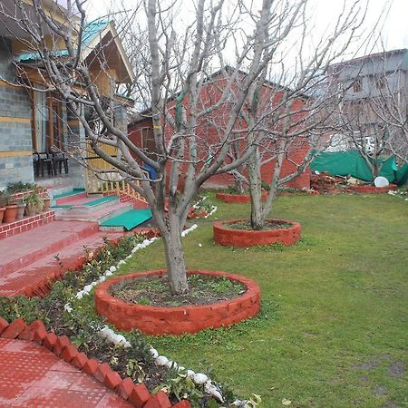Gezellig Inn - Tree Hill Cottages & Kanyal Villas Маналі Екстер'єр фото