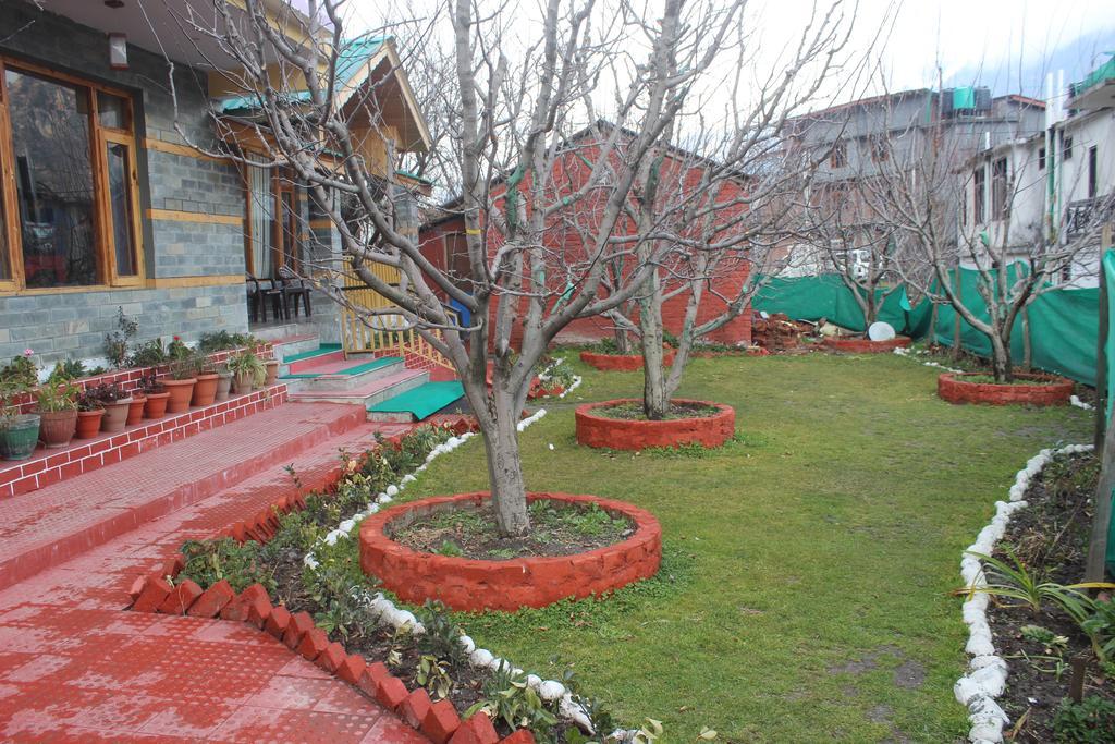 Gezellig Inn - Tree Hill Cottages & Kanyal Villas Маналі Екстер'єр фото